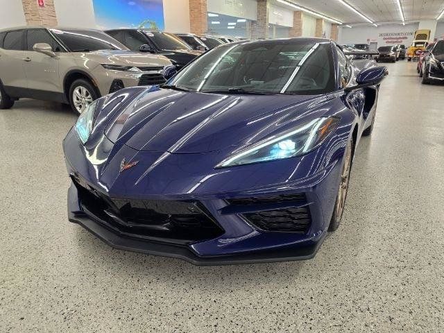 Used 2025 Chevrolet Corvette Stingray Preferred Cpe w/ Z51 Performance Package RWD image 2