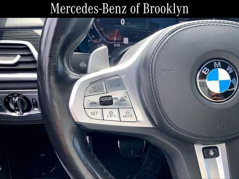 Used 2021 BMW 750i xDrive w/ M Sport Package AWD/4WD image 23
