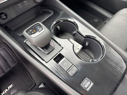 New 2026 Nissan Rogue SV FWD image 30