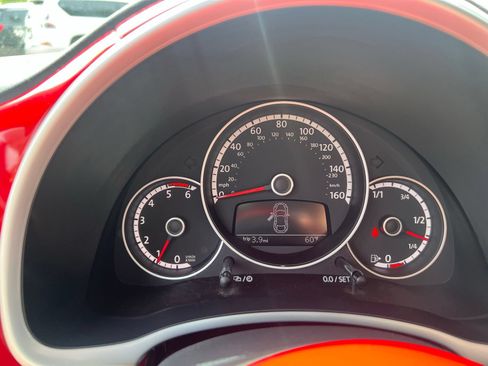 Used 2015 Volkswagen Beetle TDI FWD image 30