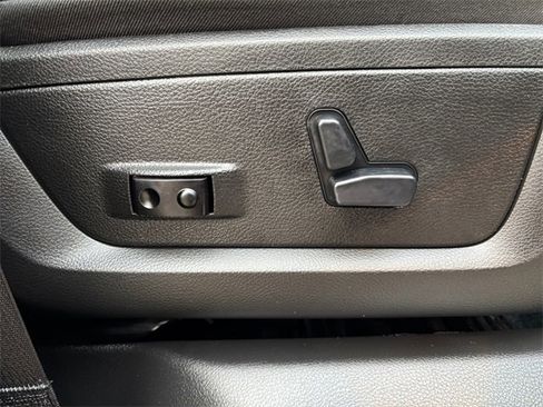 Used 2020 RAM 3500 Laramie image 39