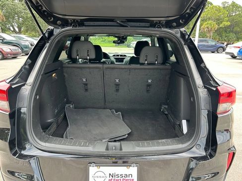 Used 2023 Chevrolet TrailBlazer RS FWD image 46