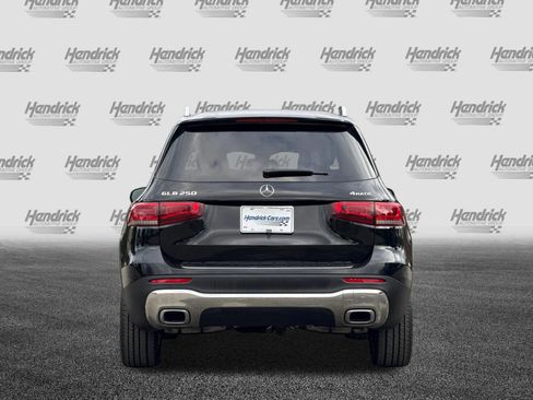 Used 2021 Mercedes-Benz GLB 250 4MATIC image 6