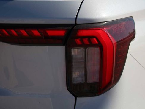 New 2026 Ford Explorer ST-Line image 11