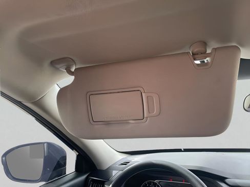 Used 2025 Nissan Pathfinder S FWD image 18