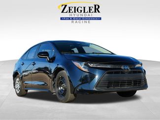 Used 2025 Toyota Corolla LE video 1