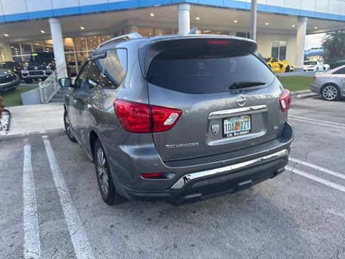 Used 2020 Nissan Pathfinder SL FWD image 10