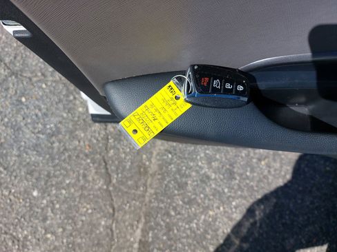 Used 2018 Hyundai Santa Fe Sport w/ 2.4L Value Package 02 image 35