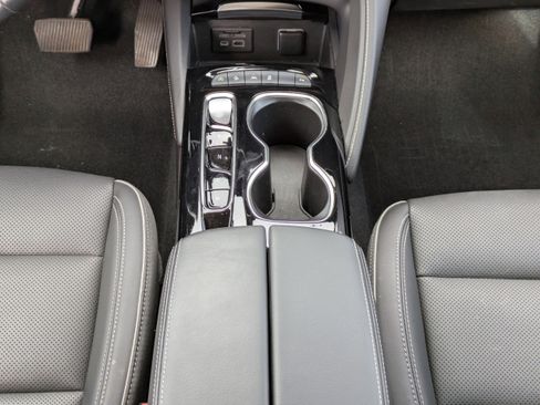 Used 2022 Buick Envision Essence w/ Technology Package I image 21