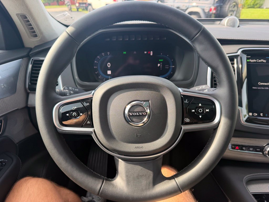 Used 2025 Volvo XC90 T8 Ultra AWD/4WD image 16