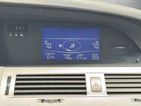 Used 2009 Toyota Avalon XLS FWD image 21