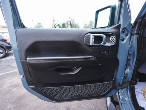 Used 2024 Jeep Wrangler Unlimited Sahara image 10