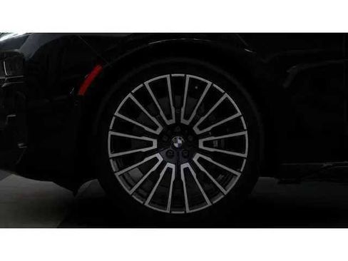 New 2026 BMW 760i xDrive w/ Executive Package AWD/4WD image 7