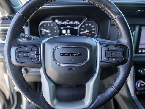 Used 2021 GMC Yukon XL Denali w/ Denali Premium Package RWD image 15