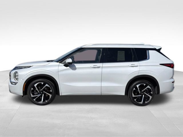 Used 2024 Mitsubishi Outlander SEL FWD image 17