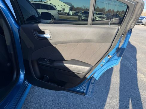 Used 2022 Dodge Charger R/T w/ Blacktop Package image 17