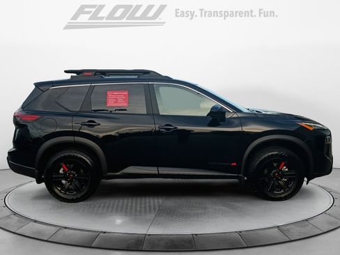 Used 2026 Nissan Rogue SV AWD/4WD image 8