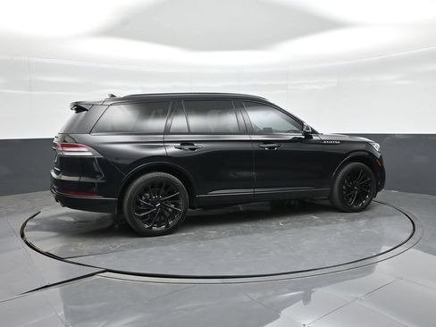 Used 2024 Lincoln Aviator Reserve w/ Equipment Group 201A AWD/4WD image 11