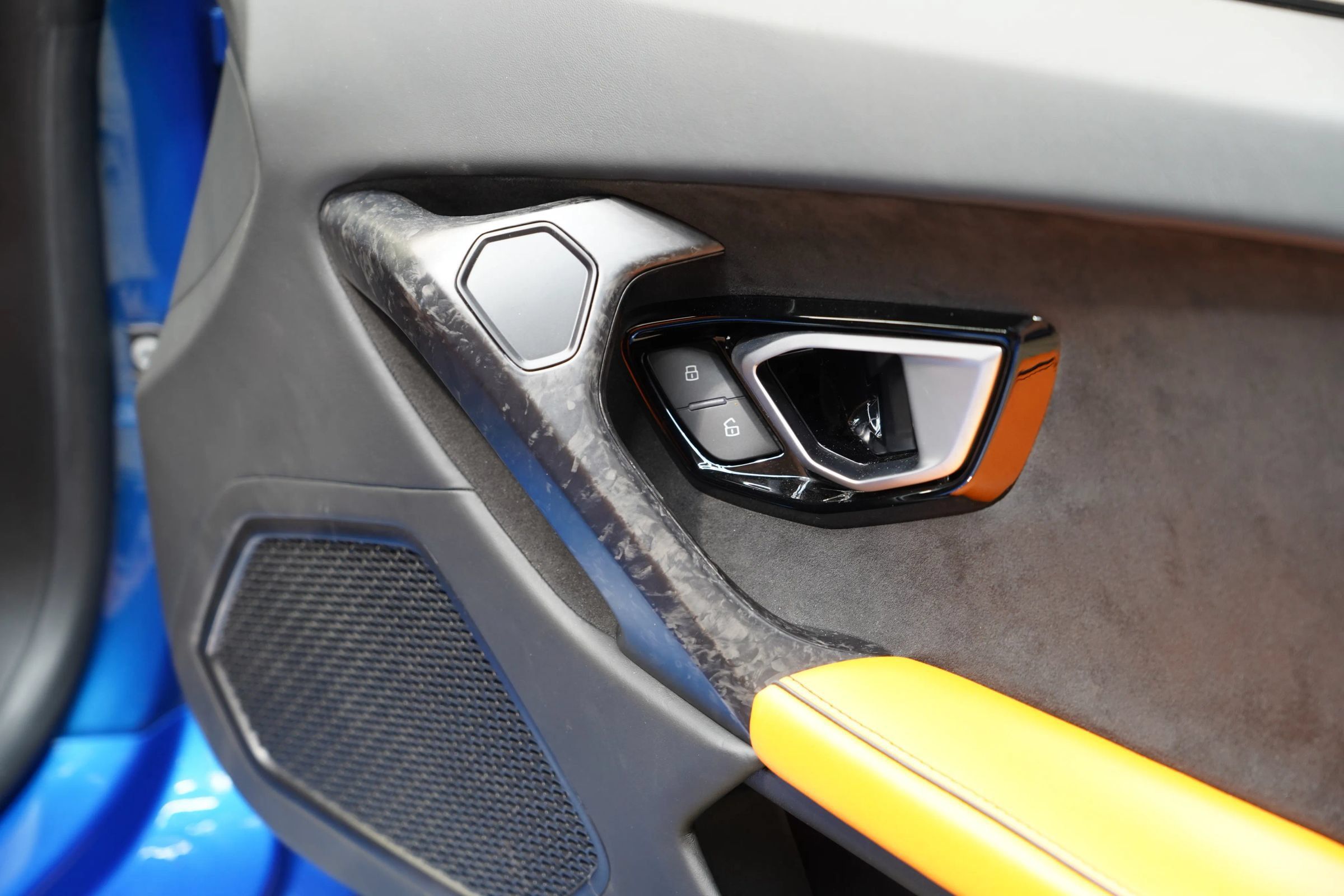 Used 2020 Lamborghini Huracan EVO RWD image 55