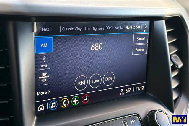 Used 2021 GMC Acadia SLE w/ Driver Convenience Package FWD image 23