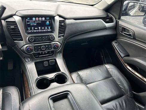 Used 2019 Chevrolet Suburban LT image 15