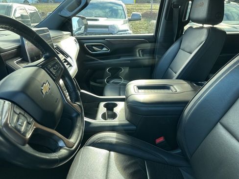 Used 2023 Chevrolet Tahoe High Country image 2