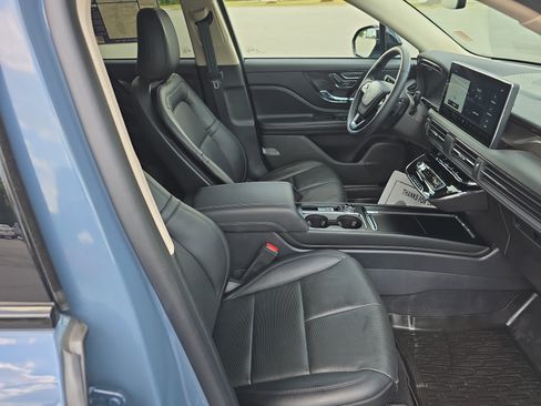 Certified 2023 Lincoln Corsair Reserve w/ Equipment Group 201A AWD/4WD image 10