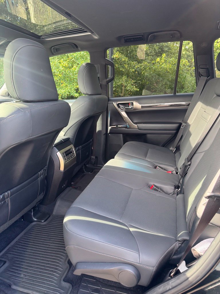 Certified 2020 Lexus GX 460 Premium w/ Premium Package AWD/4WD image 10
