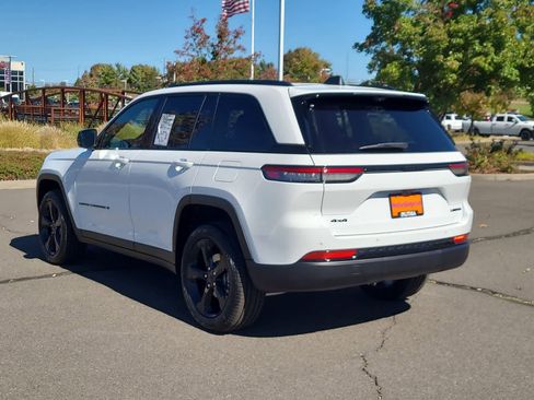 New 2025 Jeep Grand Cherokee Limited image 12