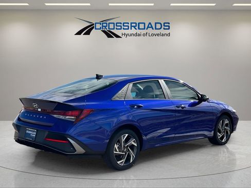 Used 2025 Hyundai Elantra Sport image 4