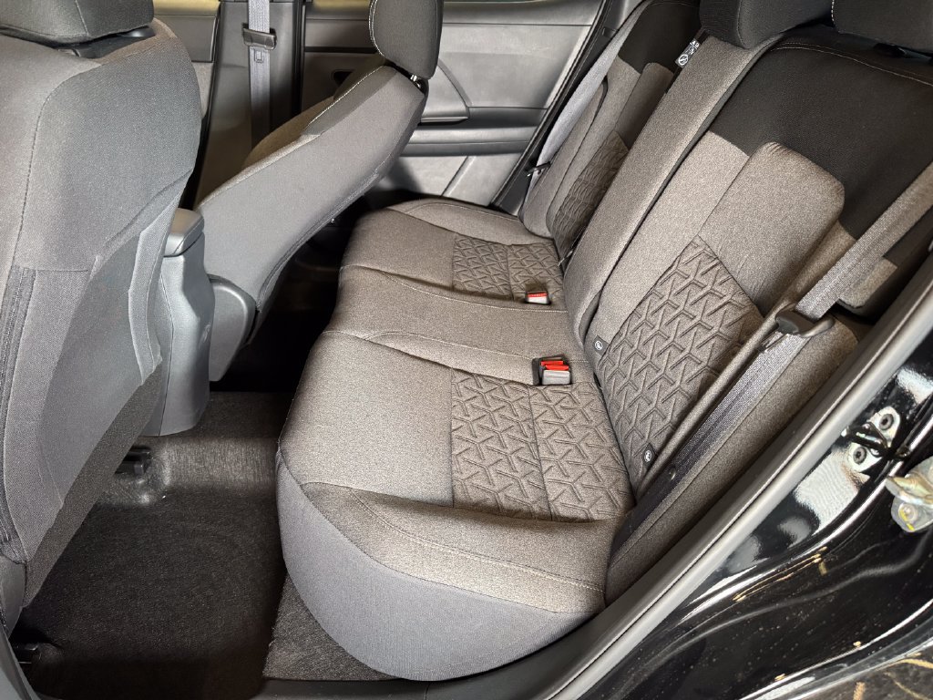Used 2025 Nissan Kicks SV FWD image 21