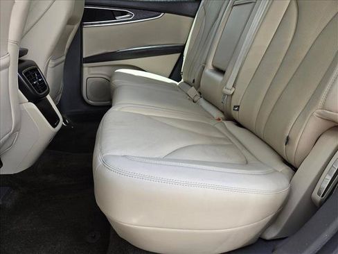 Used 2017 Lincoln MKX Reserve FWD image 19