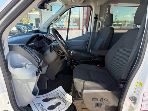 Used 2017 Ford Transit 150 XLT image 11