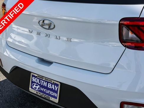 Certified 2024 Hyundai Venue SE FWD image 7