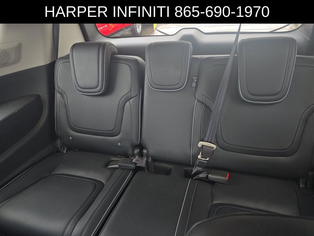 Used 2025 INFINITI QX80 Luxe AWD/4WD image 9