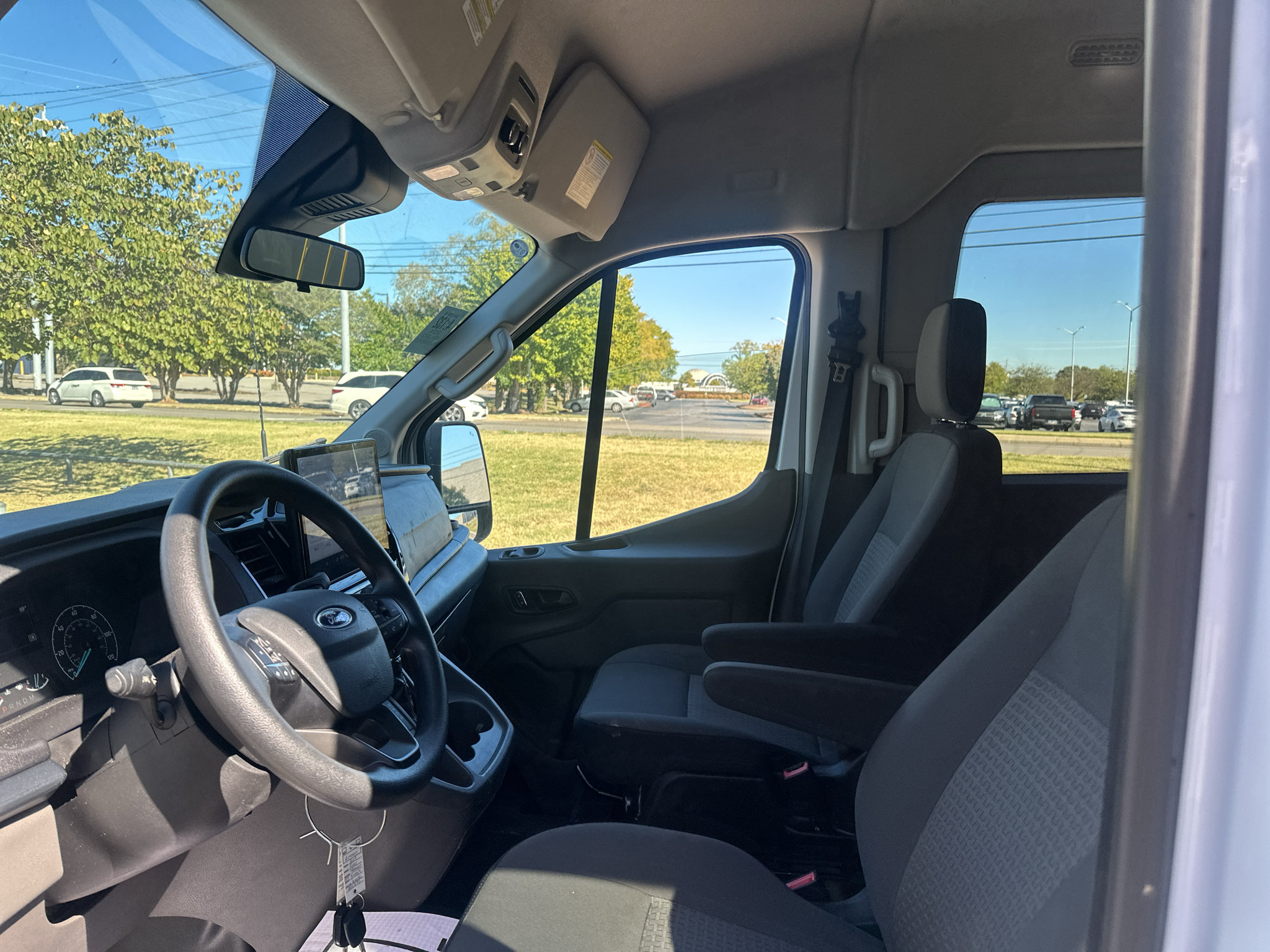 Used 2024 Ford Transit 350 XLT RWD image 15