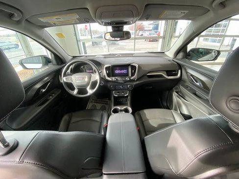 Used 2022 GMC Terrain SLT w/ Tech Package image 15
