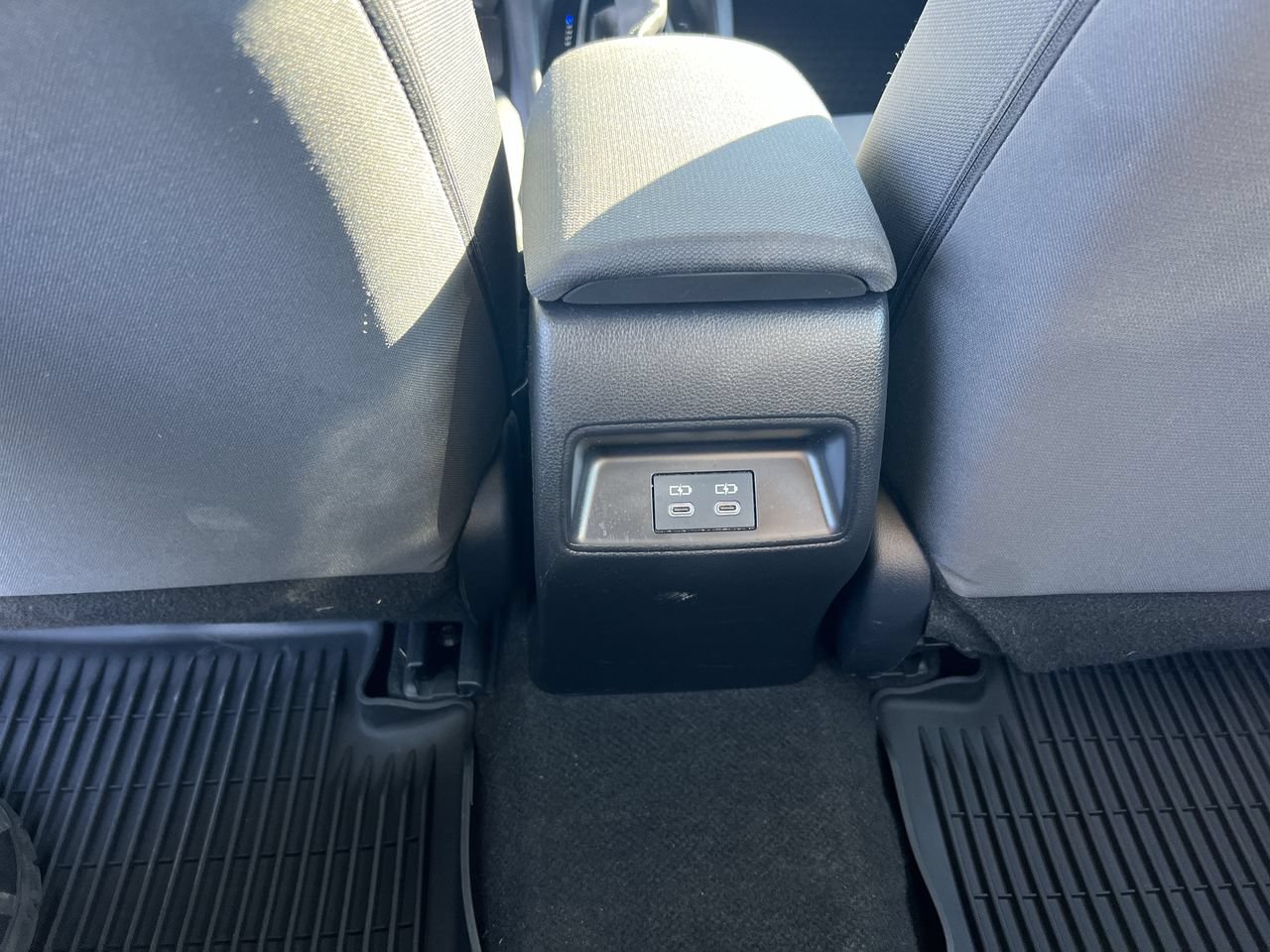 Used 2024 Toyota Corolla LE FWD image 32