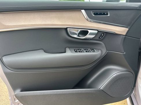 New 2026 Volvo XC90 B5 Core w/ Protection Package image 13
