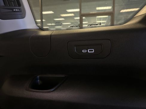Used 2022 Jeep Grand Cherokee L Limited AWD/4WD image 30