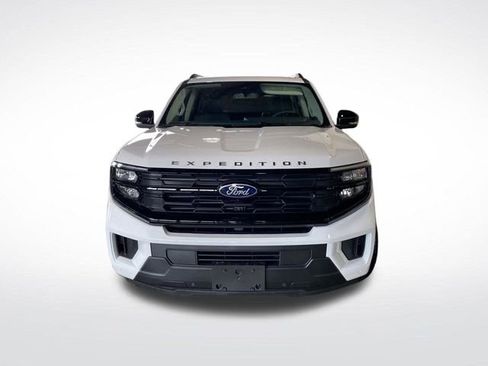 New 2025 Ford Expedition Active image 12