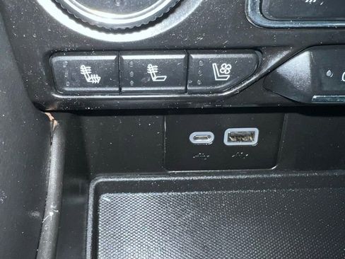 Used 2023 GMC Yukon AT4 image 16