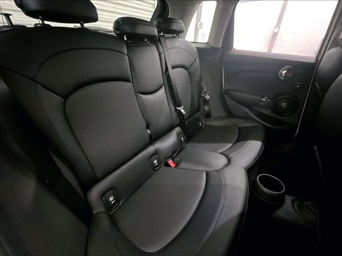 Used 2016 MINI Cooper 4-Door Hardtop image 26