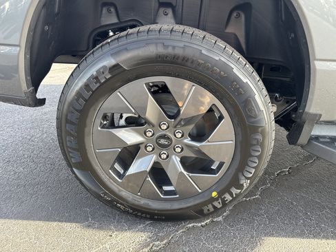 New 2025 Ford F150 Lightning Lariat image 17