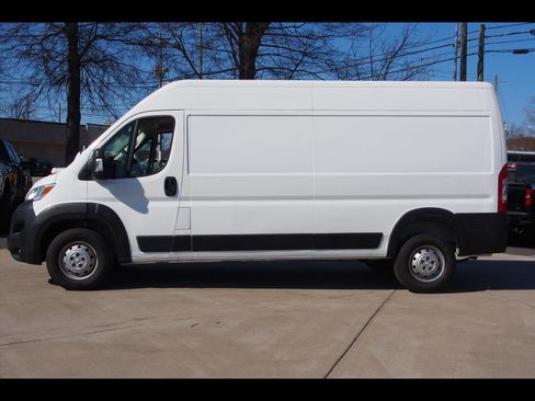 Used 2023 RAM ProMaster 2500 image 2