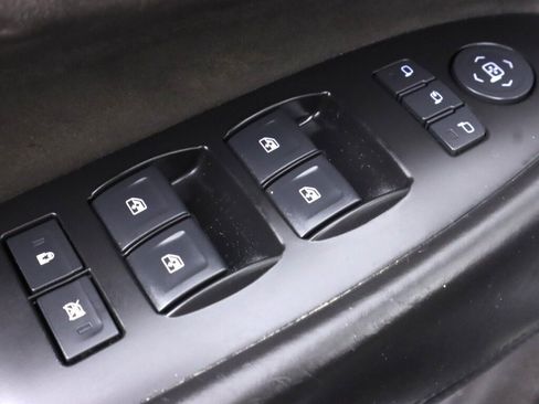 Used 2016 Cadillac Escalade ESV Platinum AWD/4WD image 25
