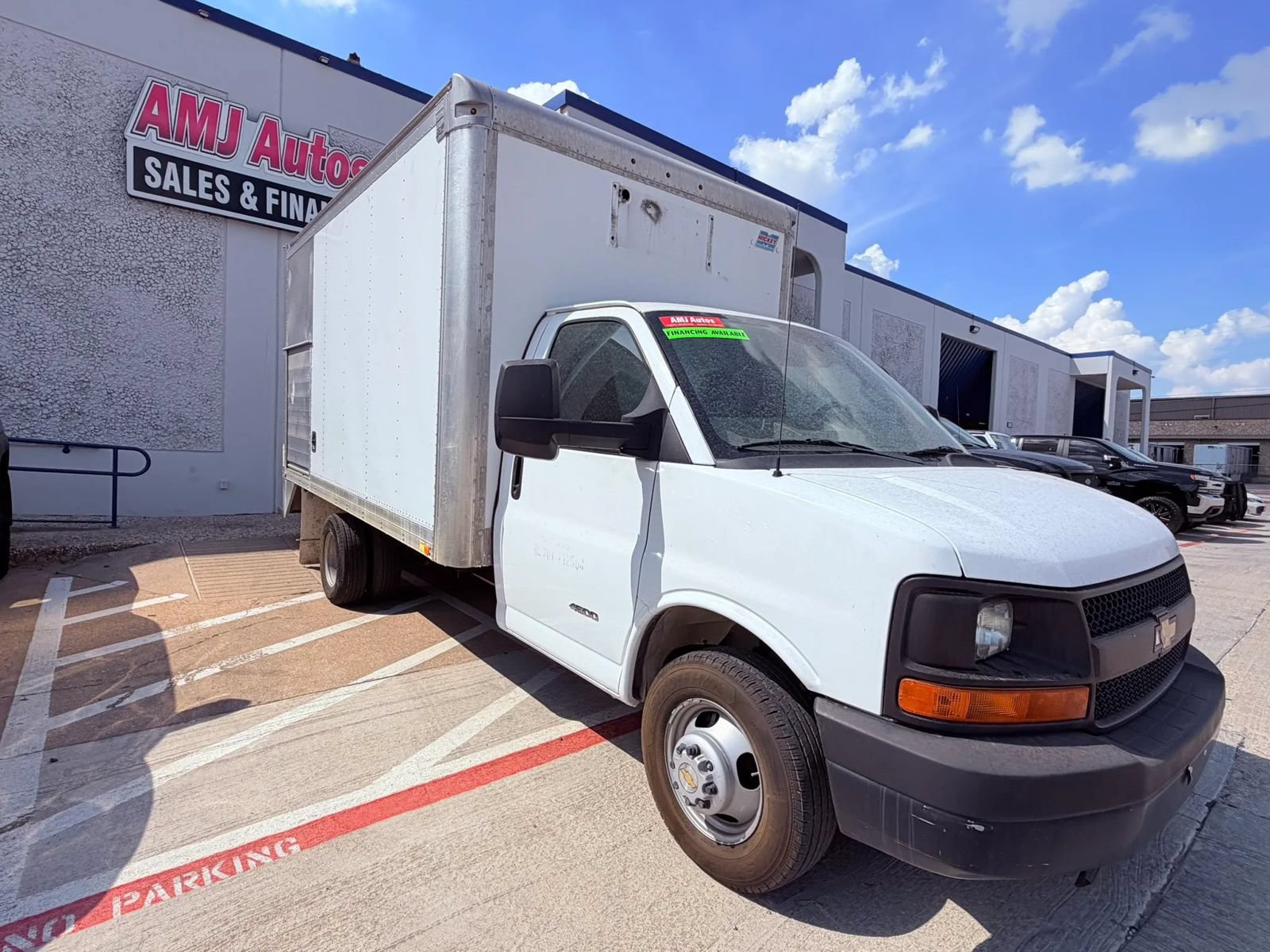 Used 2016 Chevrolet Express 4500 RWD image 6