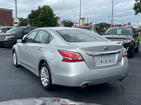 Used 2013 Nissan Altima 2.5 S FWD image 7