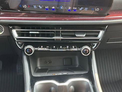 New 2026 Chevrolet Traverse RS w/ LPO, Floor Liner Package image 19