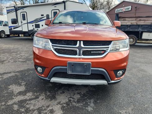Used 2014 Dodge Journey SXT w/ Flexible Seating Group image 3